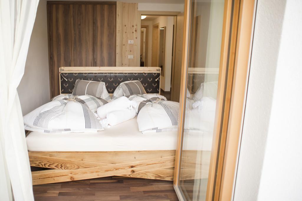 Pruensterhof Schenna Apartment Room photo
