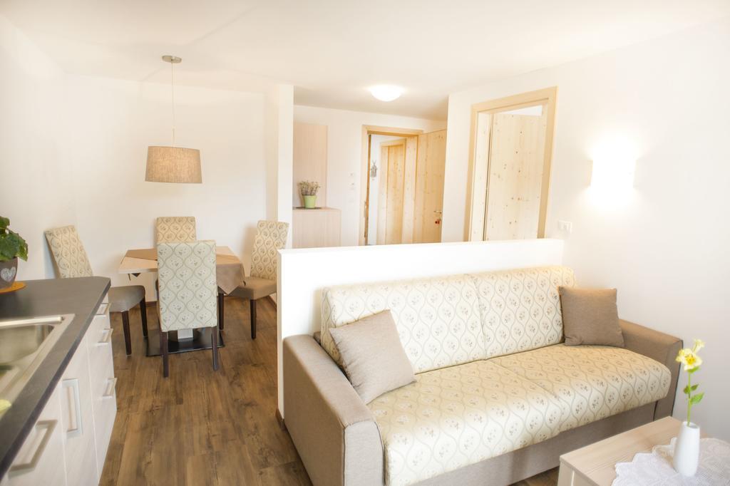 Pruensterhof Schenna Apartment Room photo